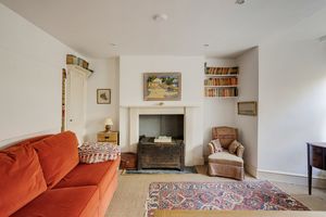 Sitting Room- click for photo gallery